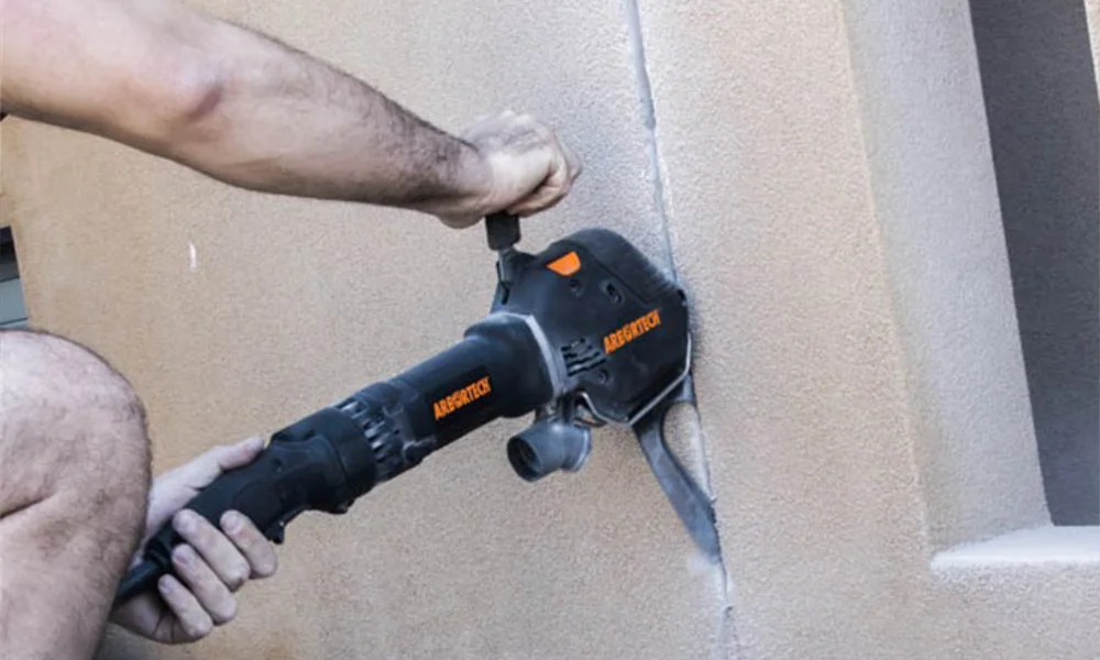 Arbortech AS200x használat közben