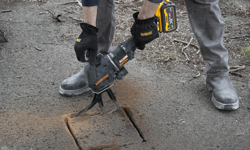 Arbortech BA200x használat közben