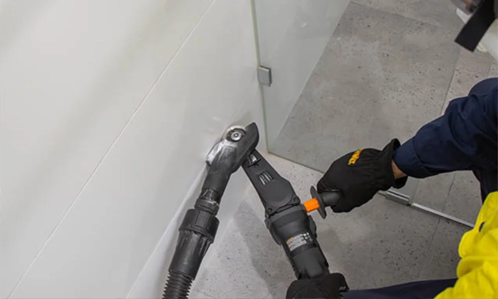 Arbortech MG 1000 használat közben